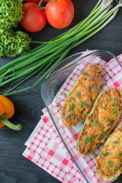 Мини-кабачки с копченым сыром и томатами в духовке