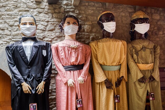 Исторические корни и традиции использования имён Софья и София