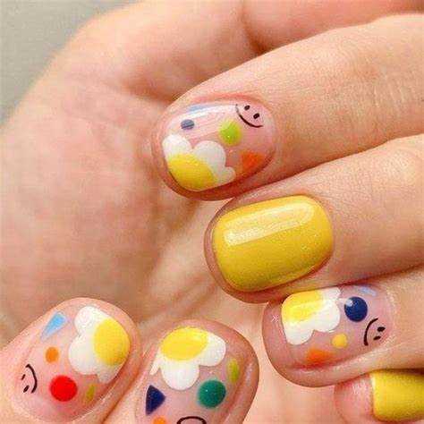 Как избежать аллергии и раздражения при маникюре