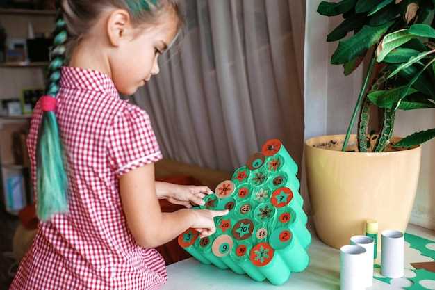 Игры для детей постарше: шнуровка одежды и аксессуаров