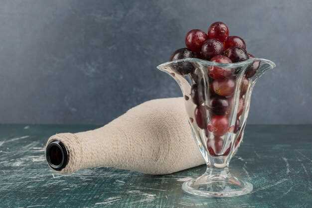 Очистка винограда от листьев, стеблей и мусора