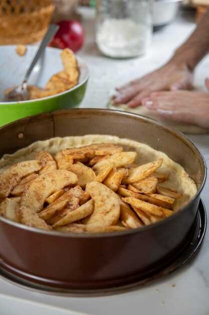 Подготовка формы: смазка, застила и советы по высоте слоя теста