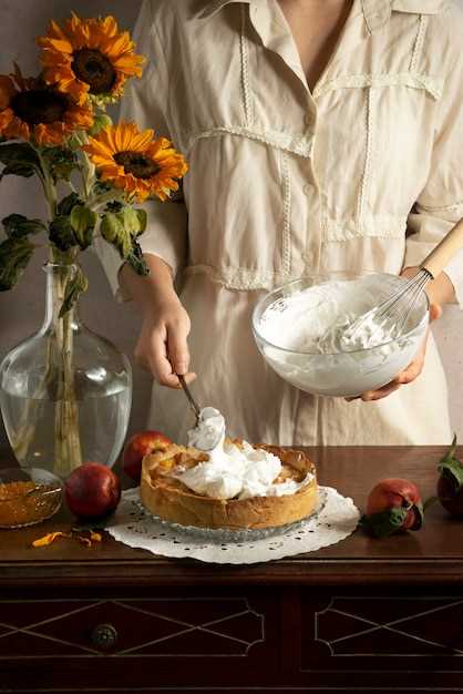 Оптимальное время для подачи торта с творожным кремом