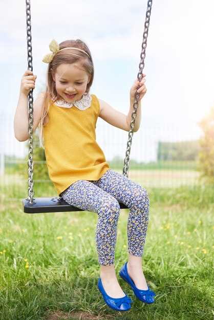 Подвесные качели: развитие моторики и баланса