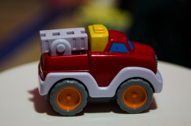 Практические идеи для организации веселых игр с машинками дома и на улице