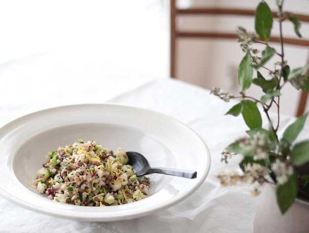 Гречневая каша с овощами и зеленью: быстрый рецепт для сытного утра