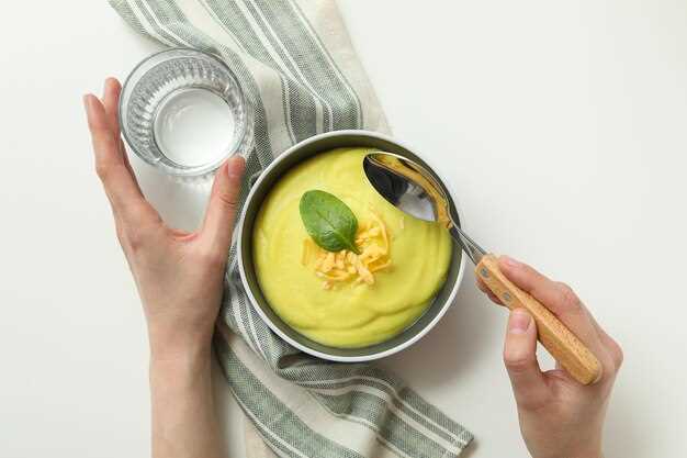 Подготовка и обработка ингредиентов: очистка, нарезка и обжарка