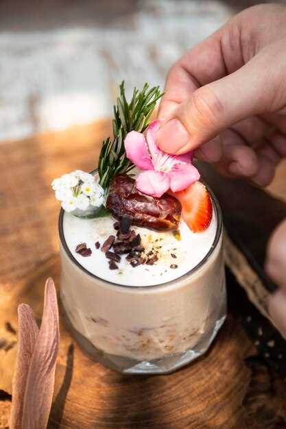 Молочный коктейль с ягодами и овсяными хлопьями: сытный завтрак