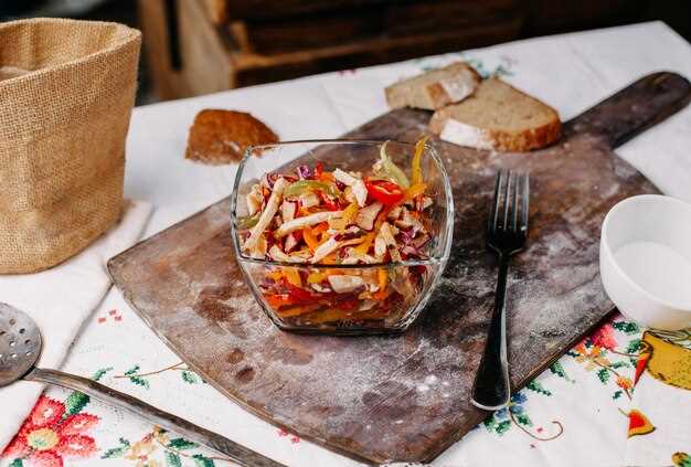 Подбираем ингредиенты и основы для зимних салатов