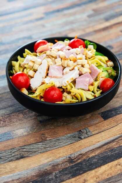 Салат с сыром и орехами: разнообразие вкусов