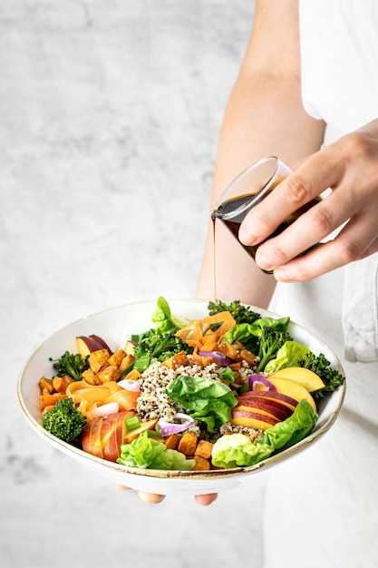 Греческий салат без сыра: что заменить и как оформить