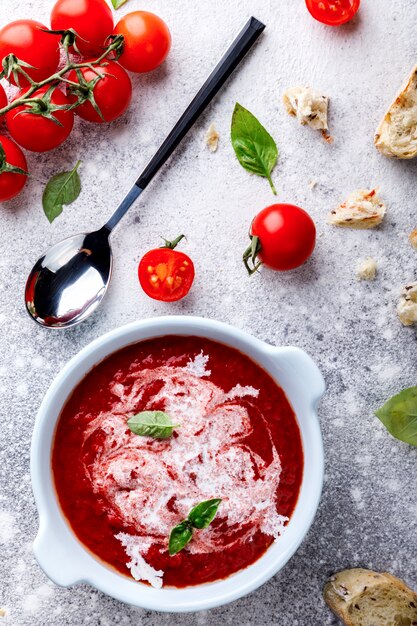 Оптимальные посуды и приборы для подачи супа