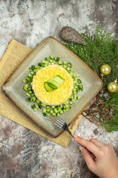 Дополнительные овощи и зелень для яркости и вкуса