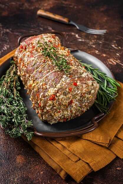 Лучшие способы подачи запеченной свиной шеи: гарниры и соусы