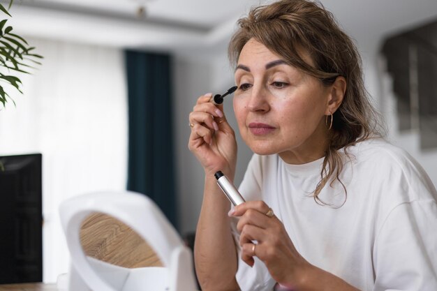 Какие средства стоит избегать и на что обратить внимание при выборе красок