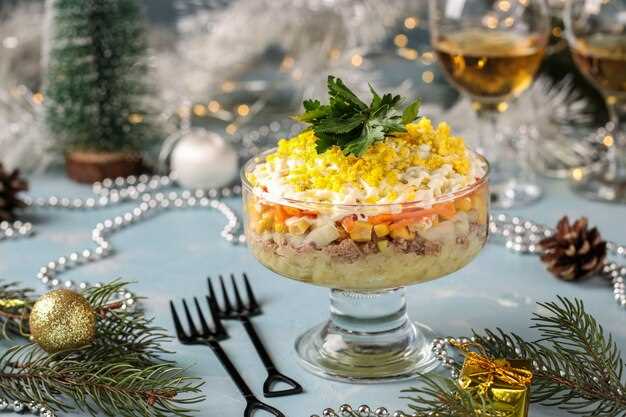 Салат с пряными фруктами и орехами