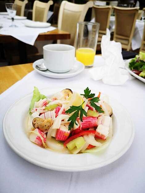 Варианты украшения салата для праздничного стола