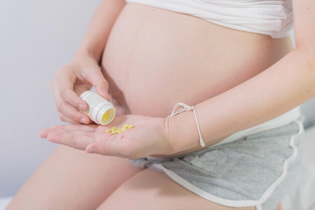 Что важно знать о побочных действиях и необходимости контроля состояния