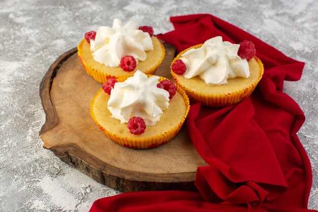 Подготовка ингредиентов и основы корзиночки