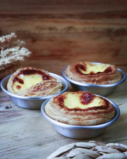 Проверка готовности омлета и его подача на стол