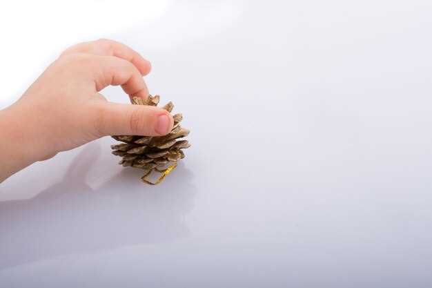 Использование природных материалов для создания деталей