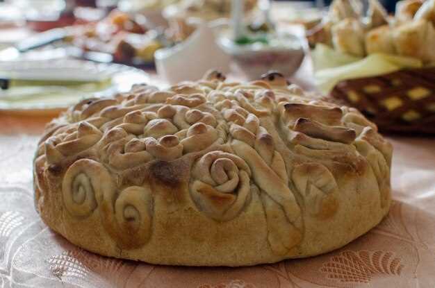 Раскладка начинки и защипывание краев