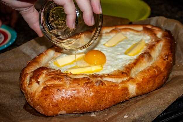 Раскатывание теста и формирование основания пирога