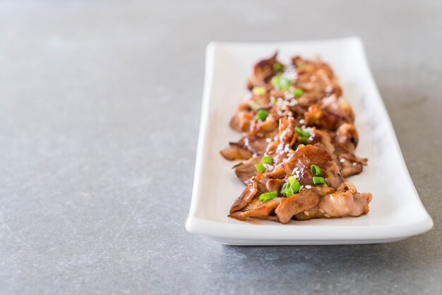 Маринады и специи: добавляем вкус без лишних калорий