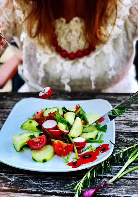 Как выбрать свежие овощи для салата