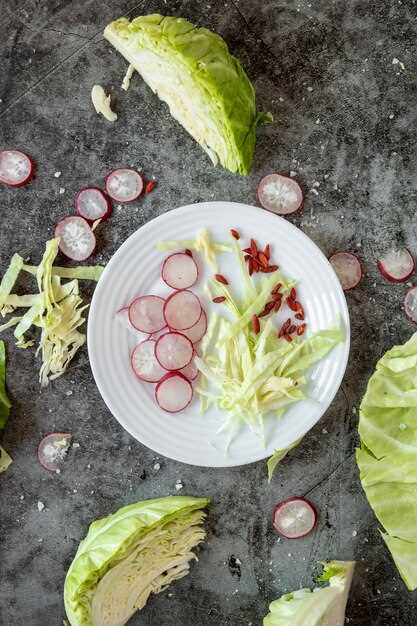 Выбор свежего дайкона в магазине