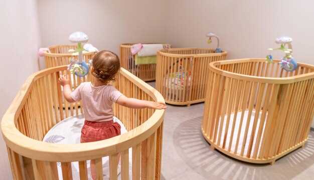 Преимущества использования складного манежа для малышей