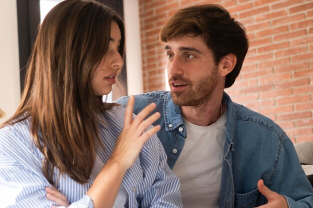 Поведение, которое вызывает симпатию и способствует развитию отношений