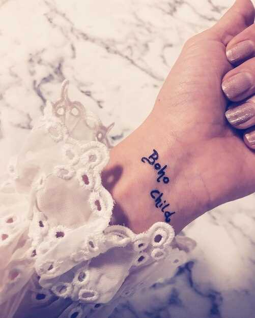 Использование минималистичных или акварельных стилей