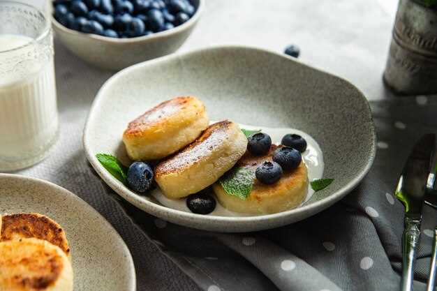 Как правильно подготовить рабочую поверхность перед формированием творожников