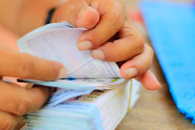 Порядок подтверждения права на пособия через ВК