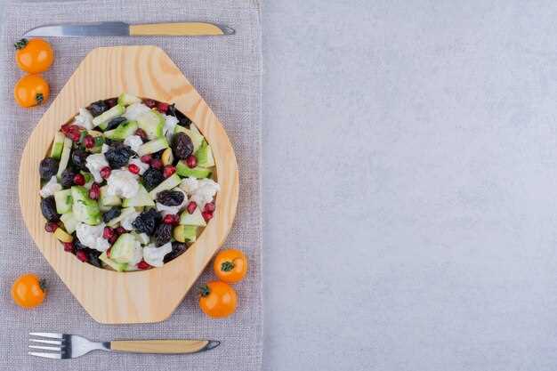 Салат с печенью и фасолью в азиатском стиле с соевым соусом