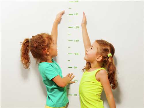 skolko-dolzhen-rebenok-vesit-v-god