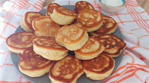 Как испечь пышные оладьи на кефире