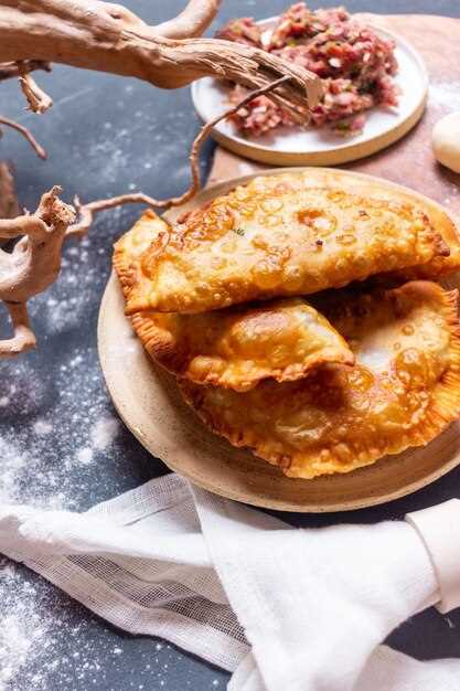 Вкусные беляши с мясом в духовке простой домашний рецепт для всей семьи