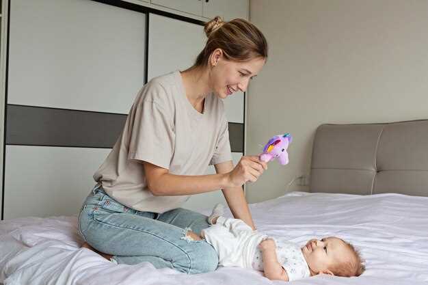 Советы по уходу и развитию двухмесячного малыша для заботливых родителей