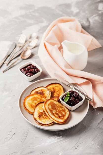 Простой и быстрый рецепт домашних оладушков для завтрака и угощения