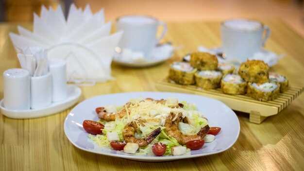 Идеи вкусных салатов с колбасой, сыром и яйцами для любой компании