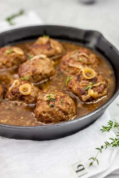 Секреты приготовления сочных котлет для идеального ужина с мягким мясом