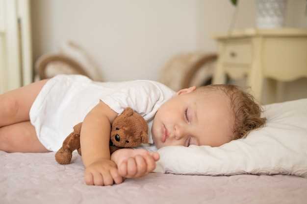 Причины и рекомендации для родителей о том, почему ребенок много спит в два месяца