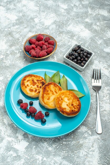 Пошаговый рецепт пышных и вкусных творожных сырников на сковороде для идеального завтрака