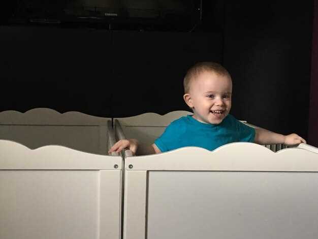 Удобный складной манеж для детей обеспечивает безопасное и комфортное пространство дома