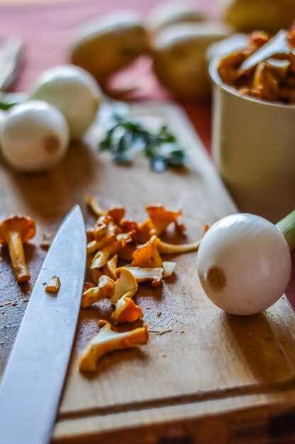 Простой и вкусный салат с консервированными шампиньонами рецепт и советы по приготовлению